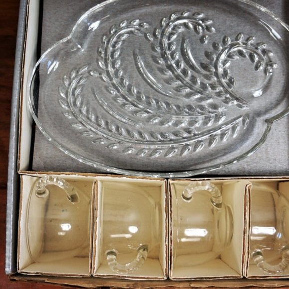 Set 2 Cannot Combine Shipping - Holiday Snack Plate Sets - Vintage Desert Plates - Picture 2 of 4
